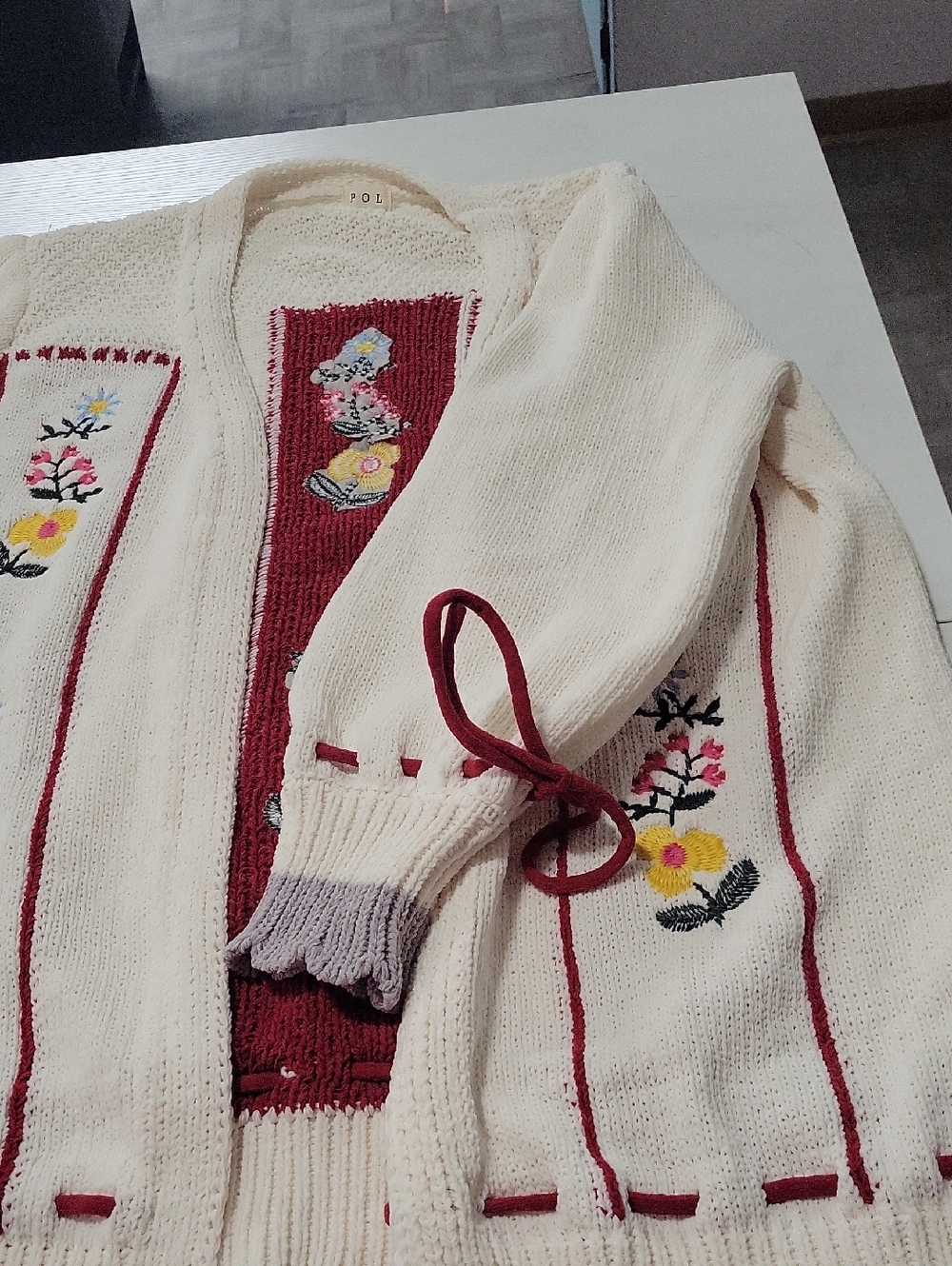 NWT POL Large Cream Open-Front Cardigan with Red Floral Embroidery - Picture 5 of 7
